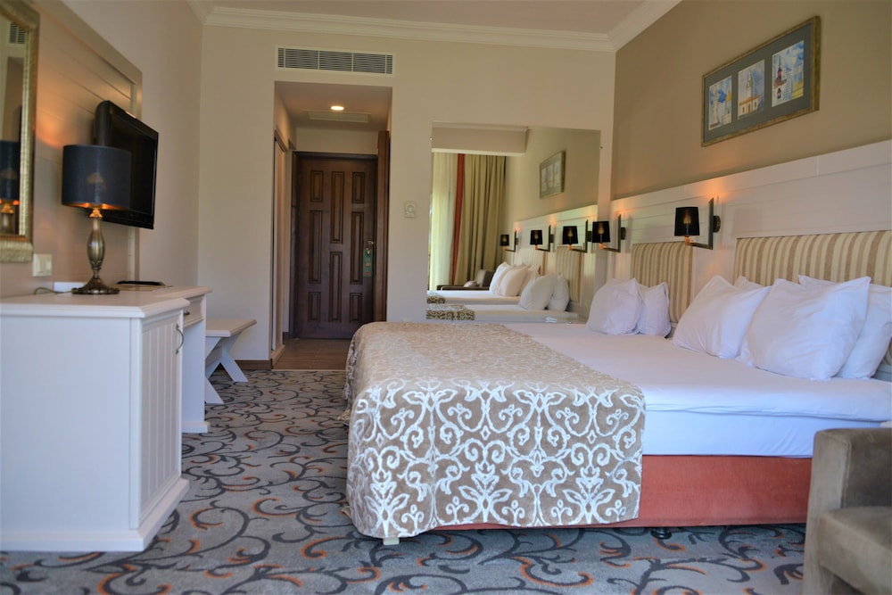 Club Boran Mare Beach 8/50
