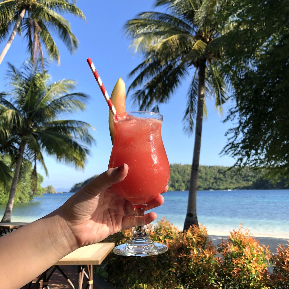 Fridays Puerto Galera 17/90