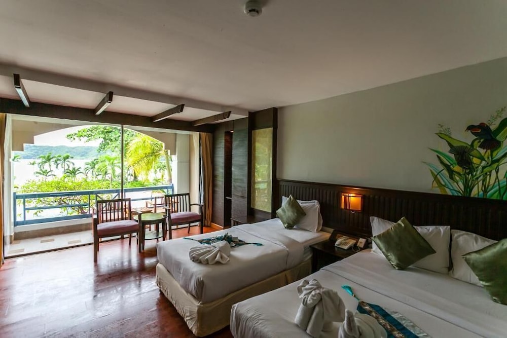 Phi Phi Island Cabana Hotel 49/69