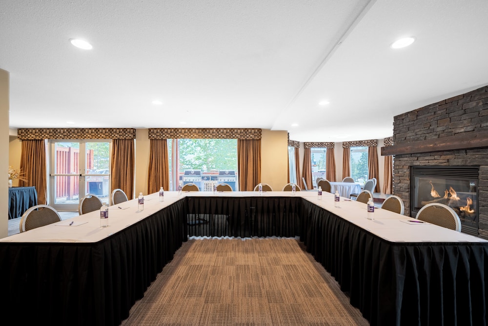 Falcon Crest Lodge By Clique 26/50