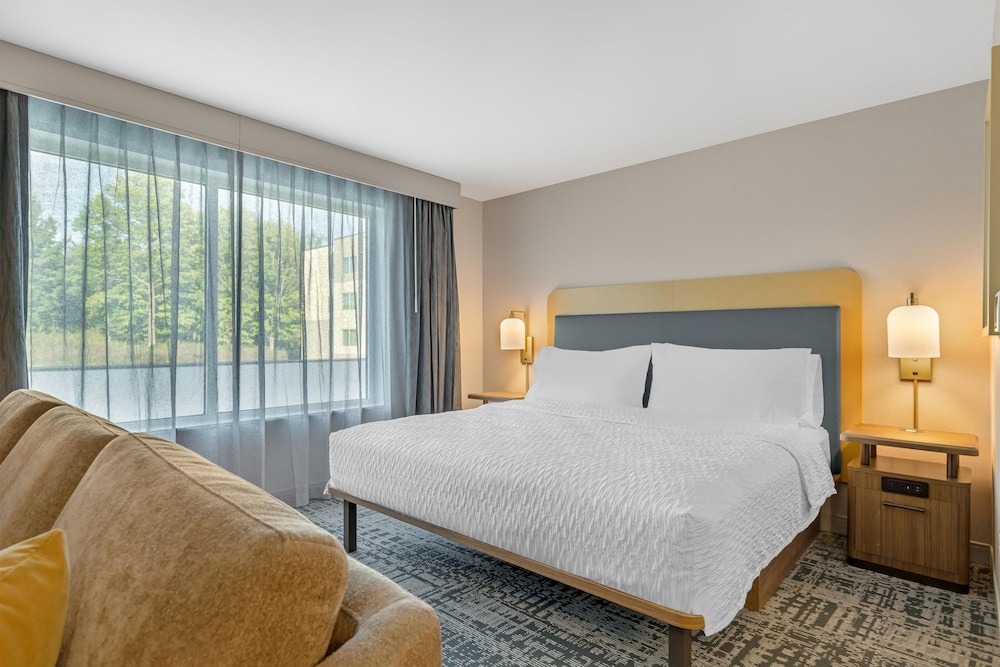Homewood Suites by Hilton Walker Grand Rapids North 23/56