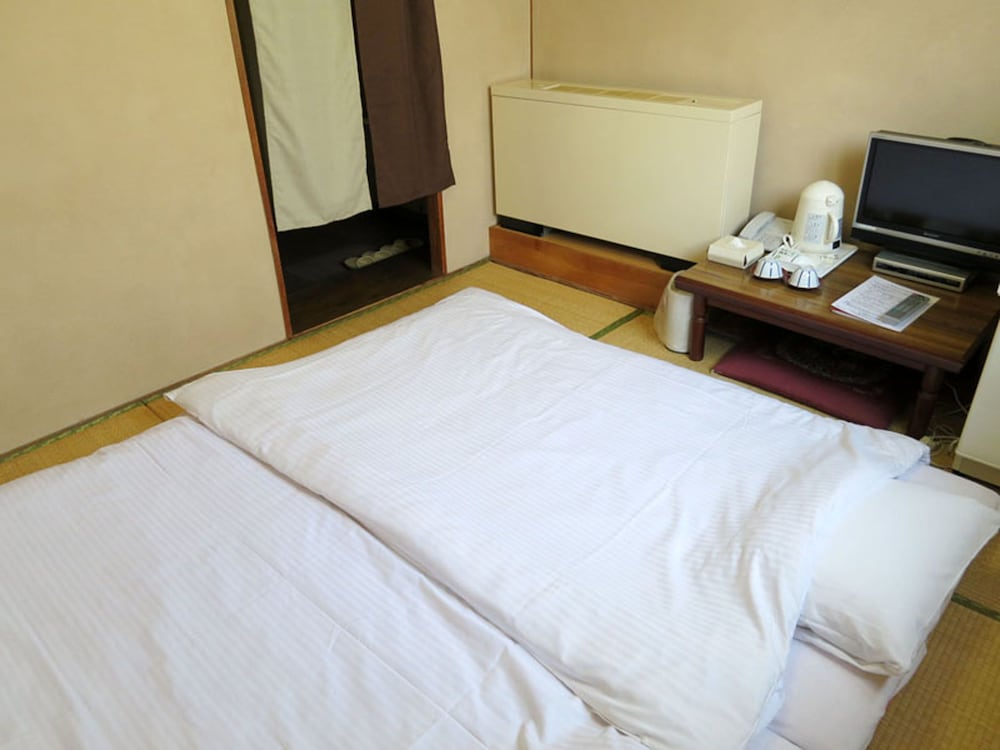 Heiwadai Hotel Arato 12/39