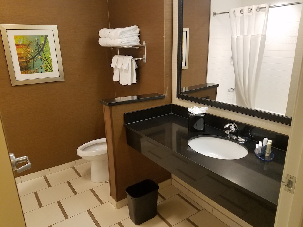 Fairfield Inn & Suites by Marriott Gallup 17/47