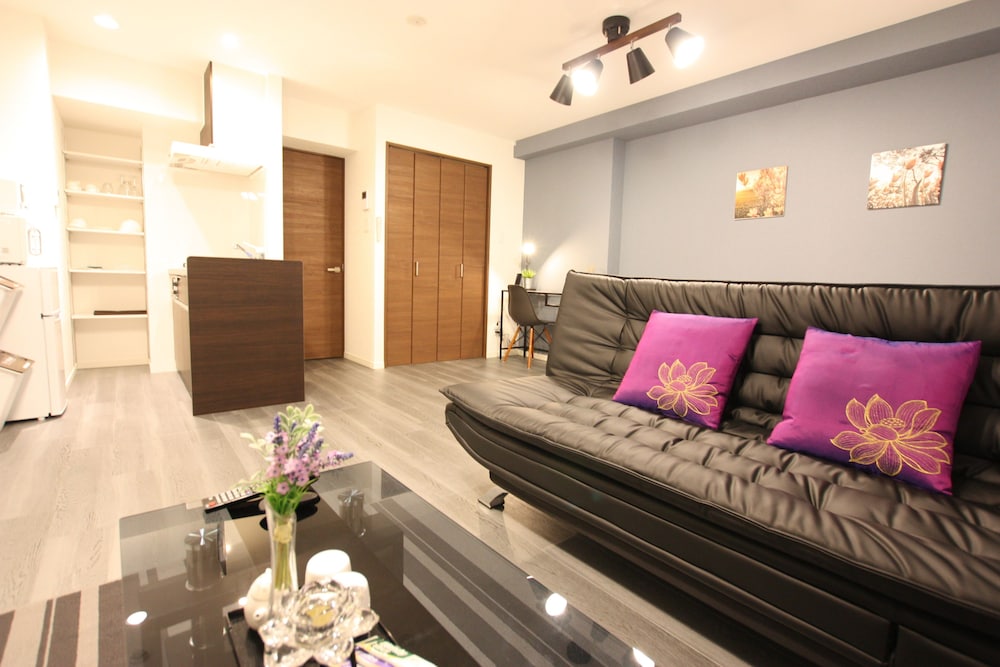 Forest Inn Tenjin Minami 48/60