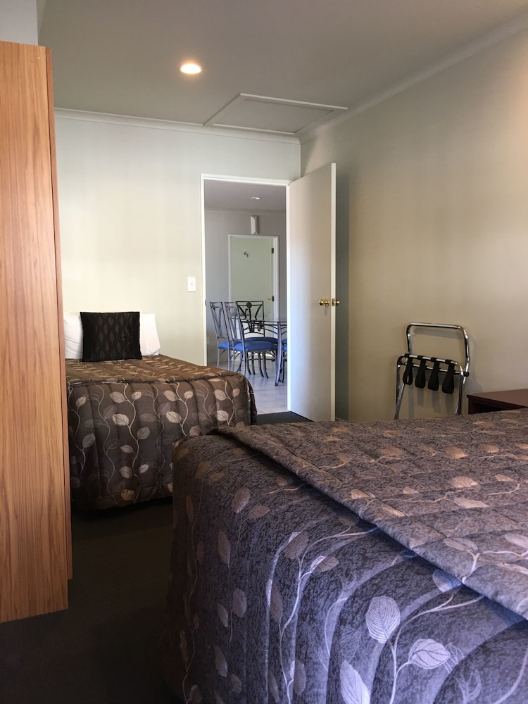 Aldan Lodge Motel 14/47