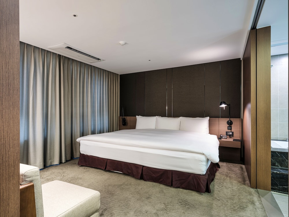 Ramada Encore by Wyndham CheonAn 23/50
