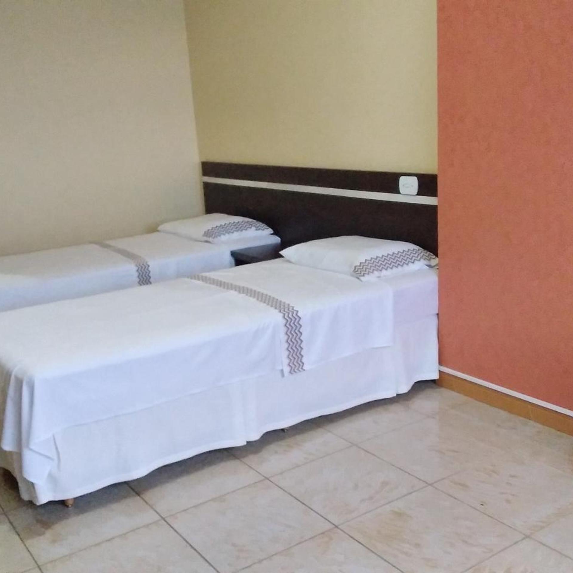 غرفة كبيرة بسريرين منفصلين، Hotel Saint Paul 5/10