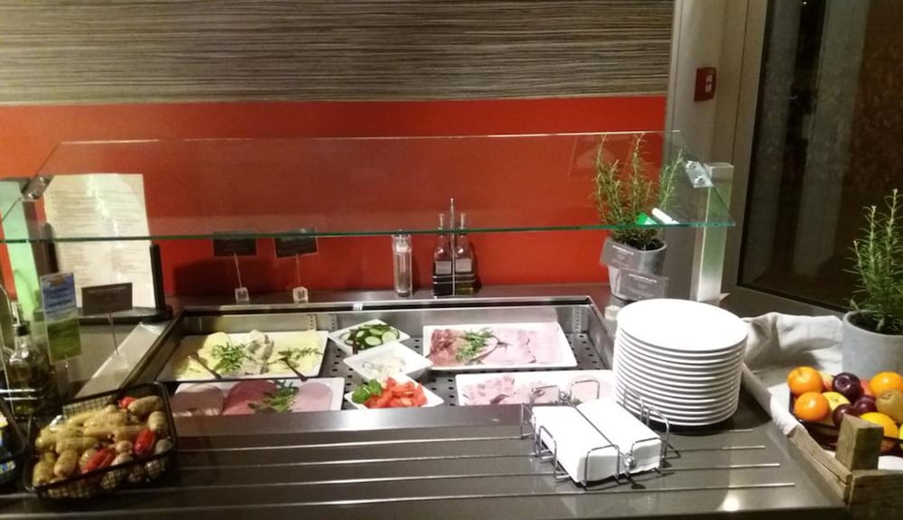 Ibis Berlin Dreilinden 16/23