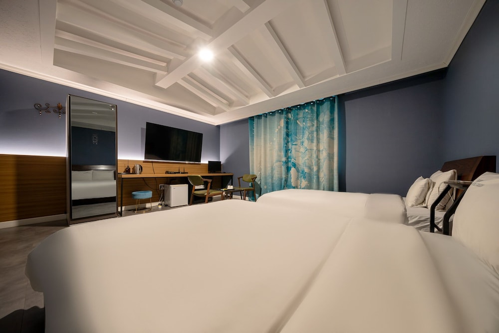 Hotel New Evergreen 23/62
