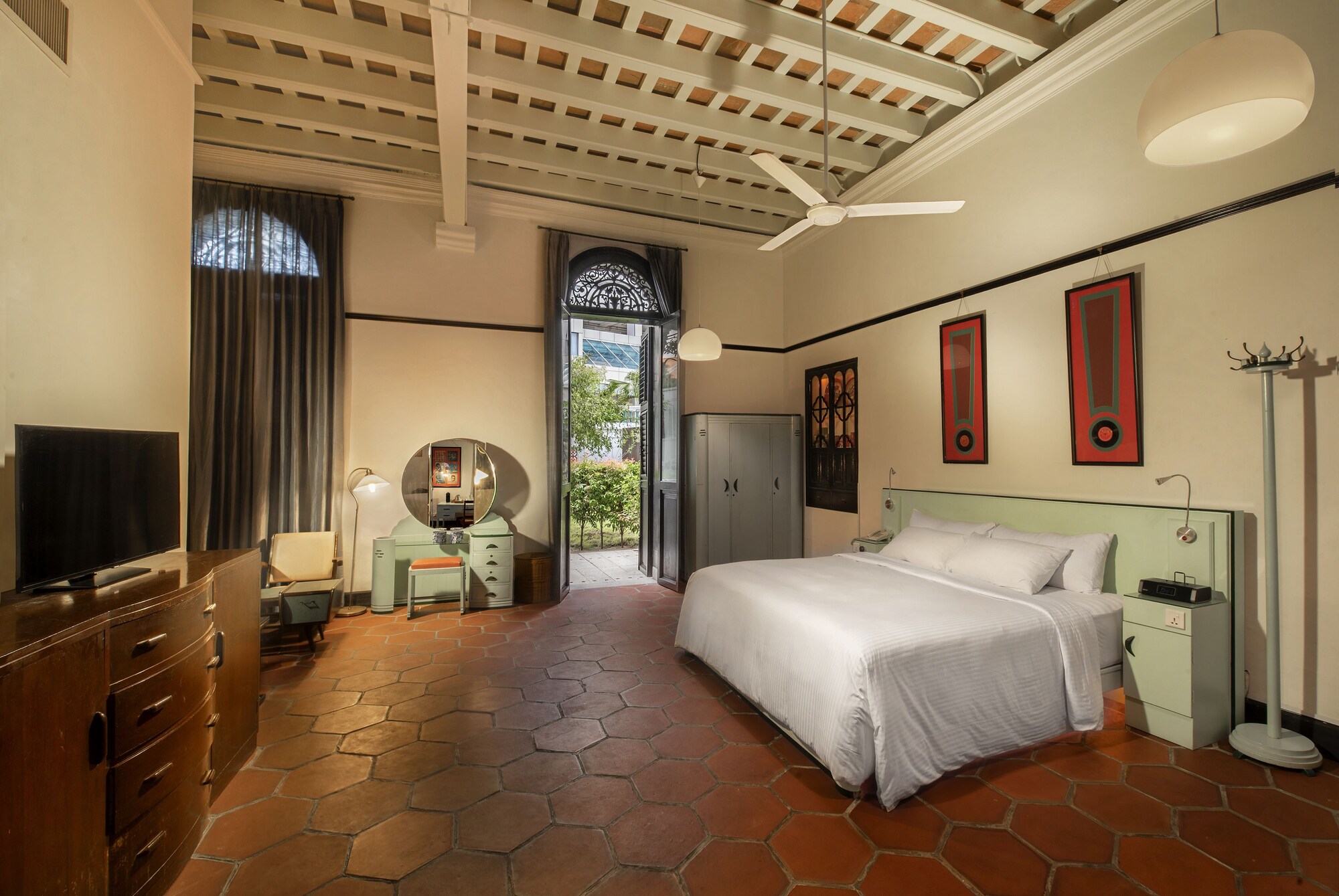 ANG, SUITE, DOUBLE BED
