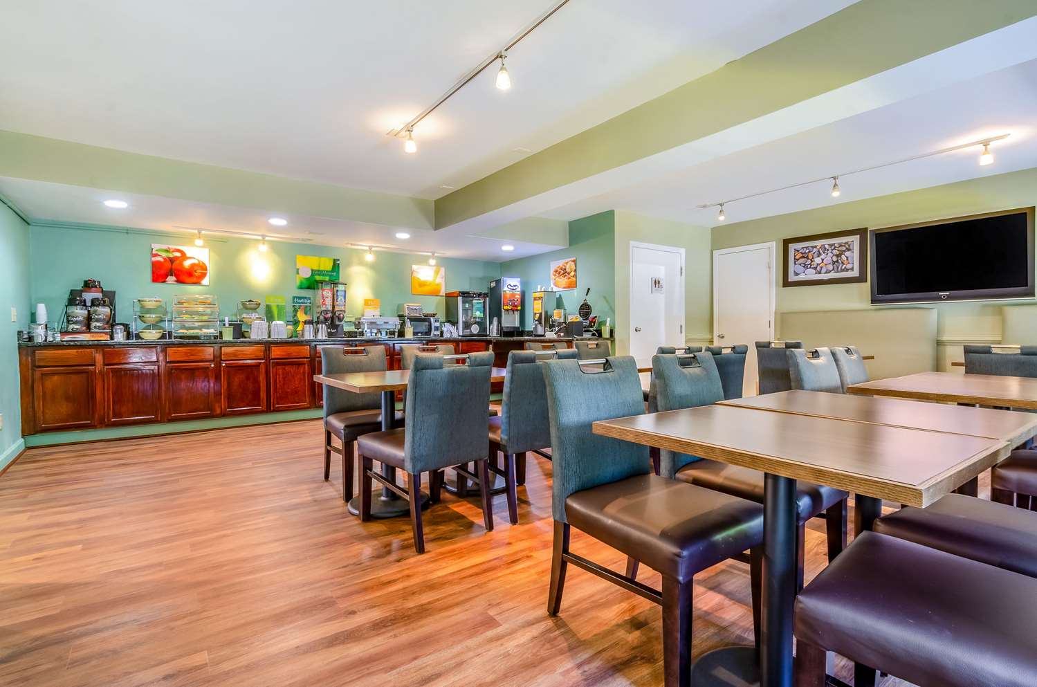 Quality Inn & Suites Creedmor - Butner 28/39