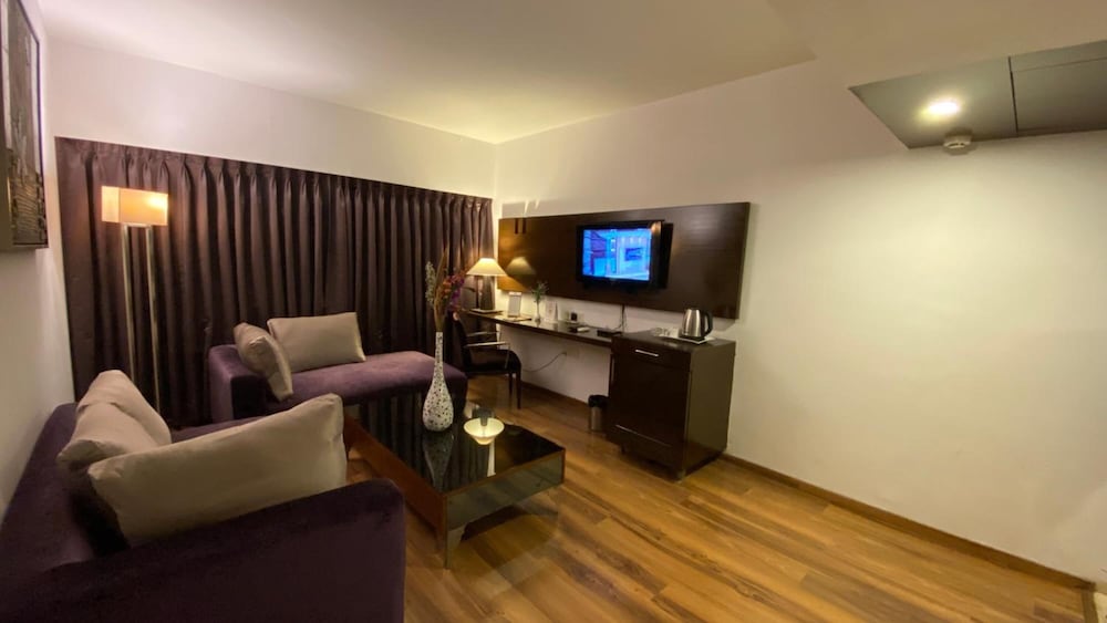 RNB SELECT BANJARA HILLS 31/45