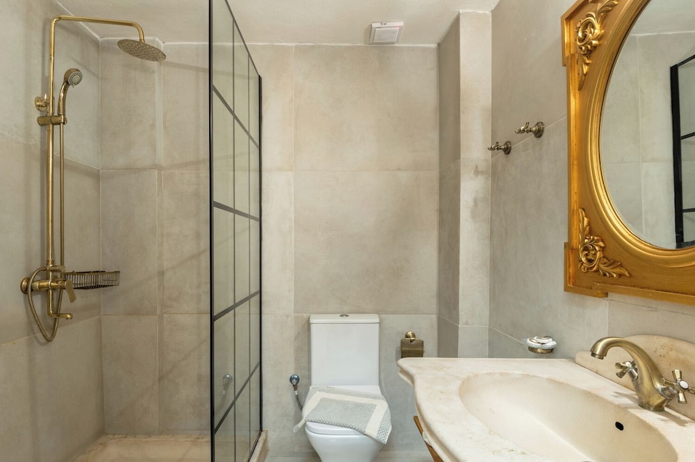 Sea, 2 Bedrooms, Collection, King Bed, 3 Beds, Large، Assa Maris Beach Hotel 4/5
