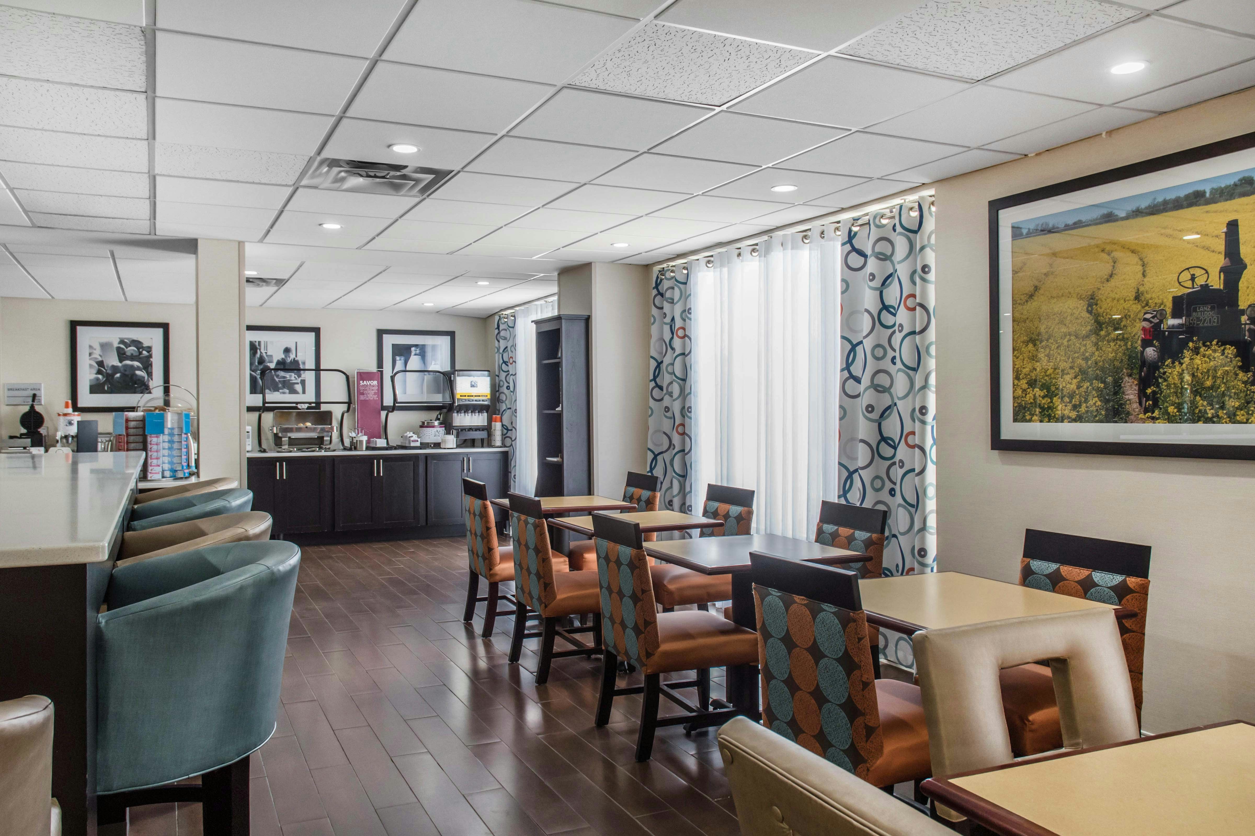 Hampton Inn Douglas 36/50