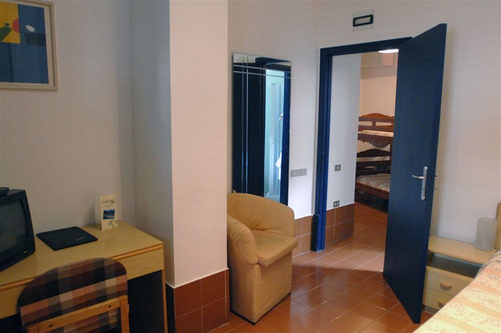 Caporal Hotel 23/35