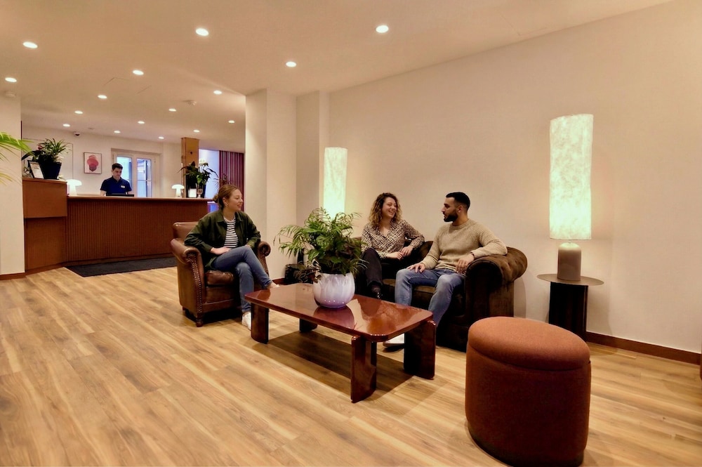 Agate Hotel 30/49