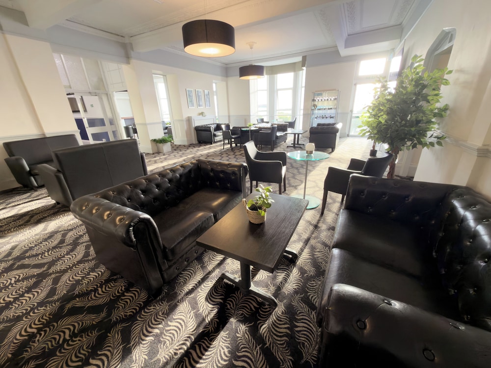 Esplanade Hotel 38/60