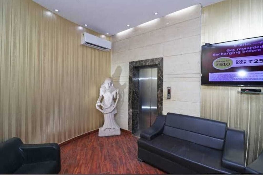 Oyo 421 One Hotel 42/44