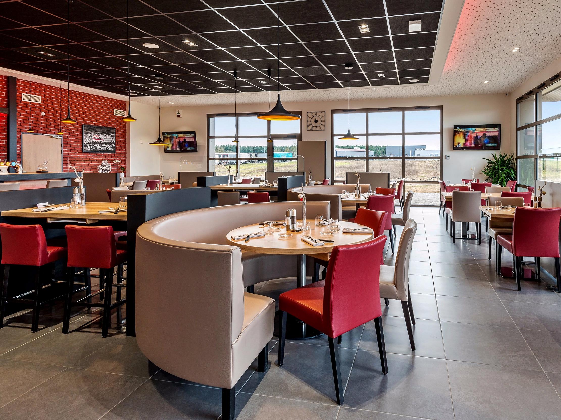 restaurant cafeteria