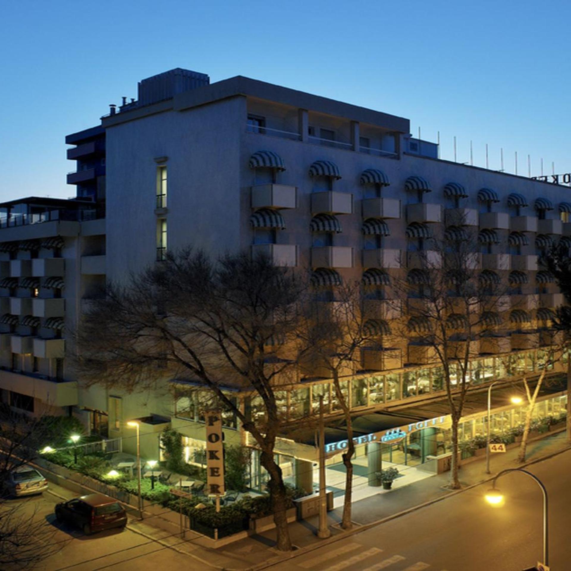 Hotel Poker 5/57