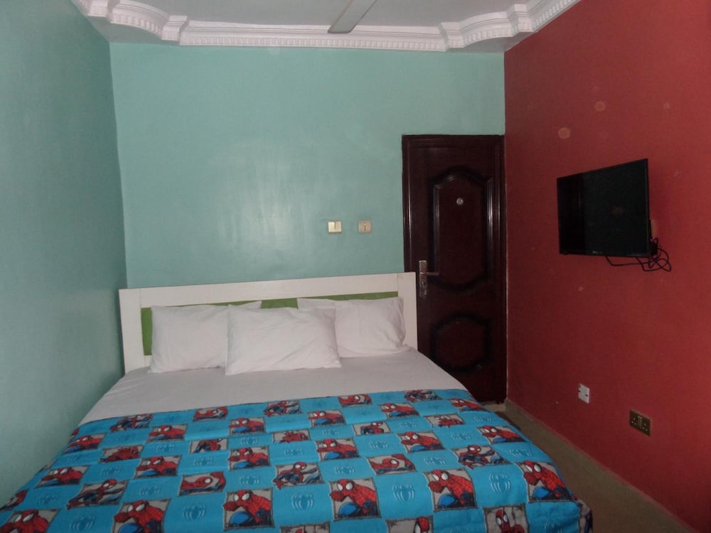 De Zone Hotel Ltd 19/26