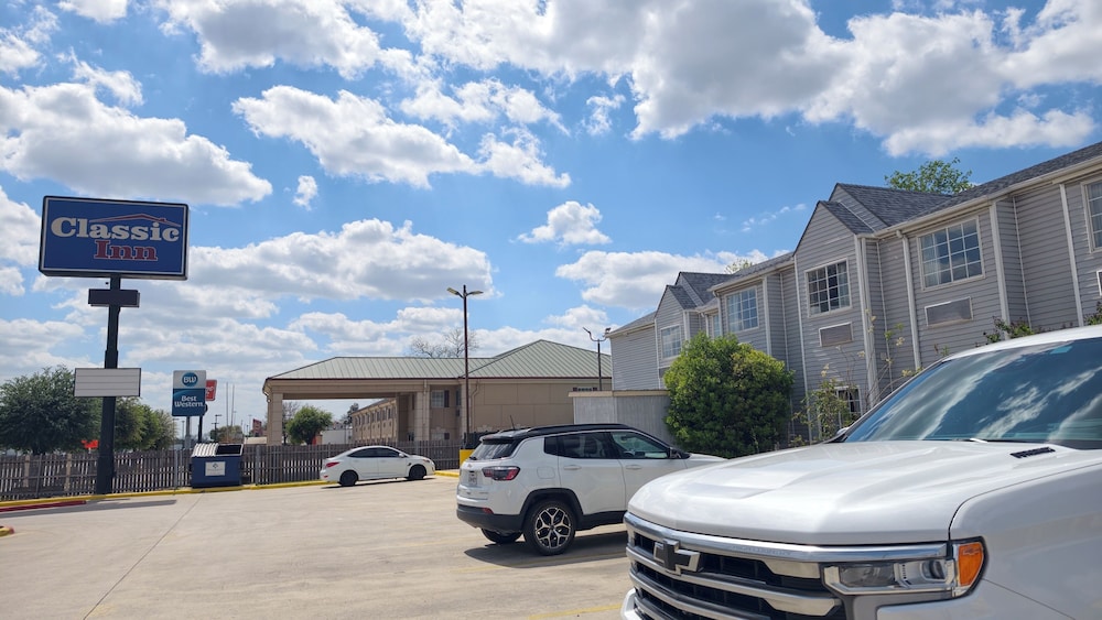 Classic Inn San Marcos, TX 46/60