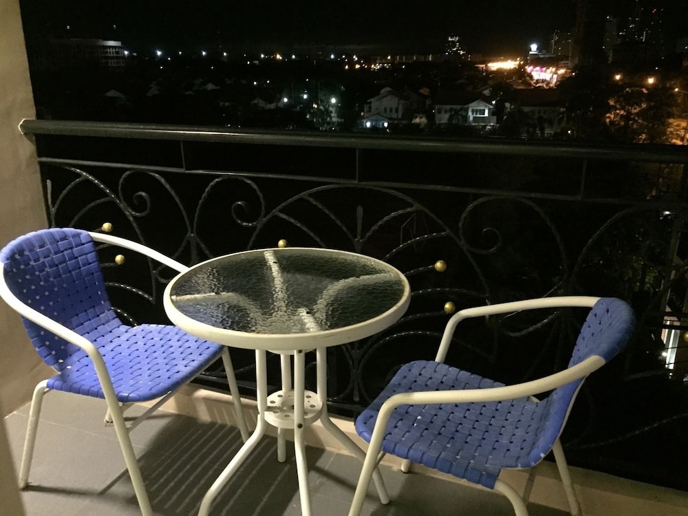 Atlantis Condo Resort Pattaya EVT 30/50