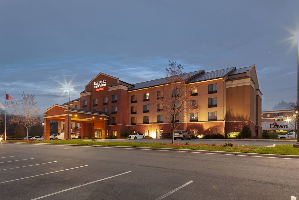 Fairfield Inn Suites Charlotte Matthews 1/39