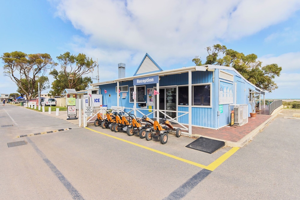 RAC Cervantes Holiday Park 50/60