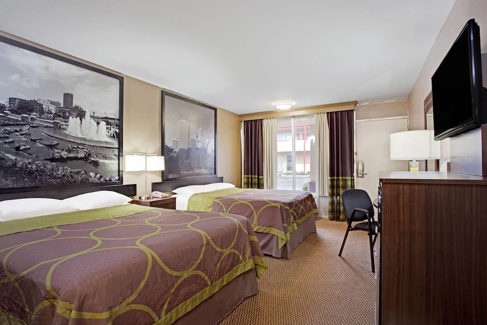 Room, 2 Queen Beds, Smoking