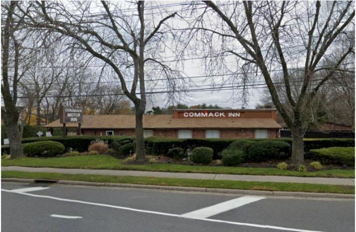 Commack Inn 18/20