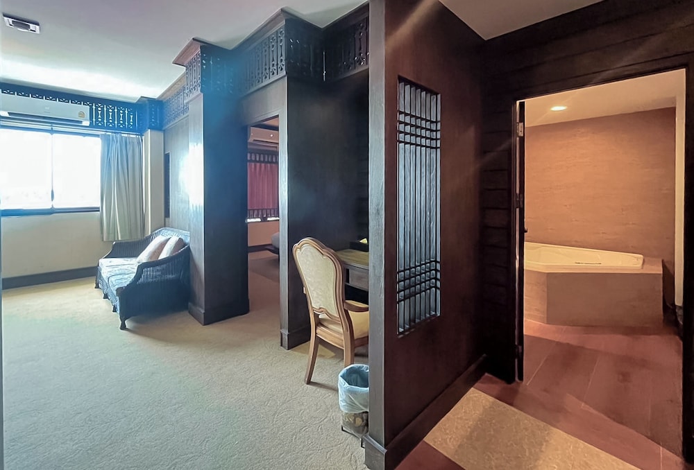 RueanPhae Royal Park Hotel 36/50