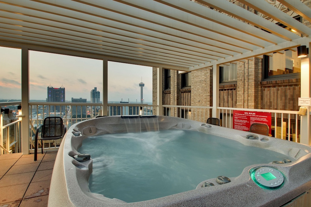 Drury Plaza Hotel San Antonio Riverwalk 20/43