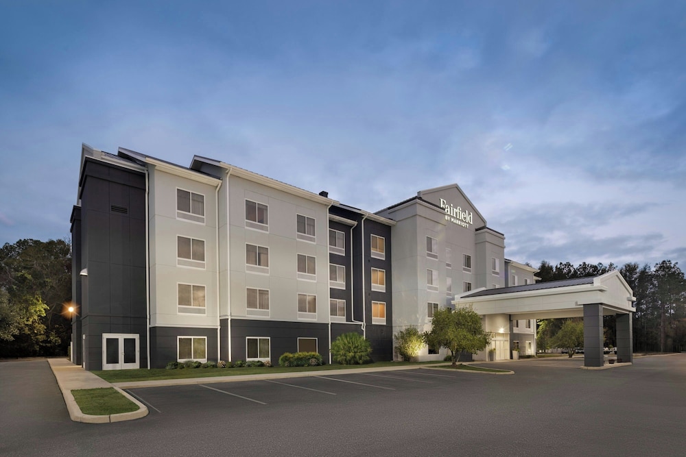 Fairfield Inn And Suites Lake City 4/50