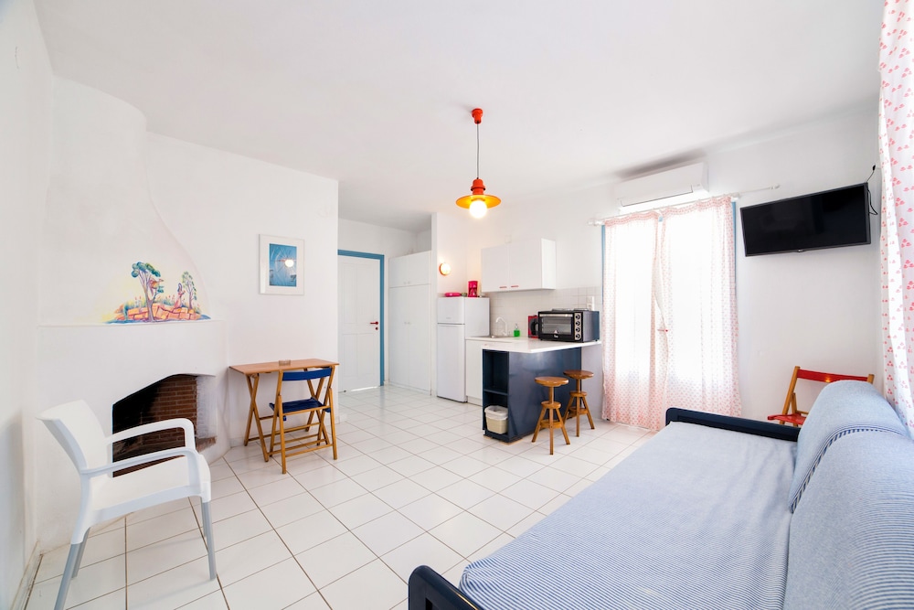 Fivos Apartments 12/50