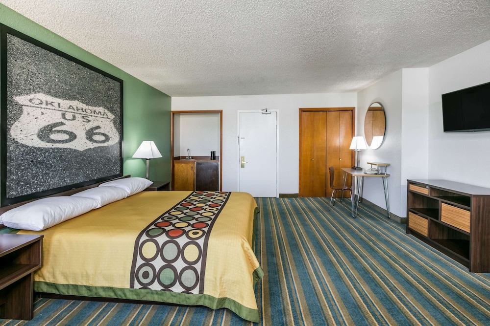 Super 8 by Wyndham Sapulpa Tulsa Area 11/30