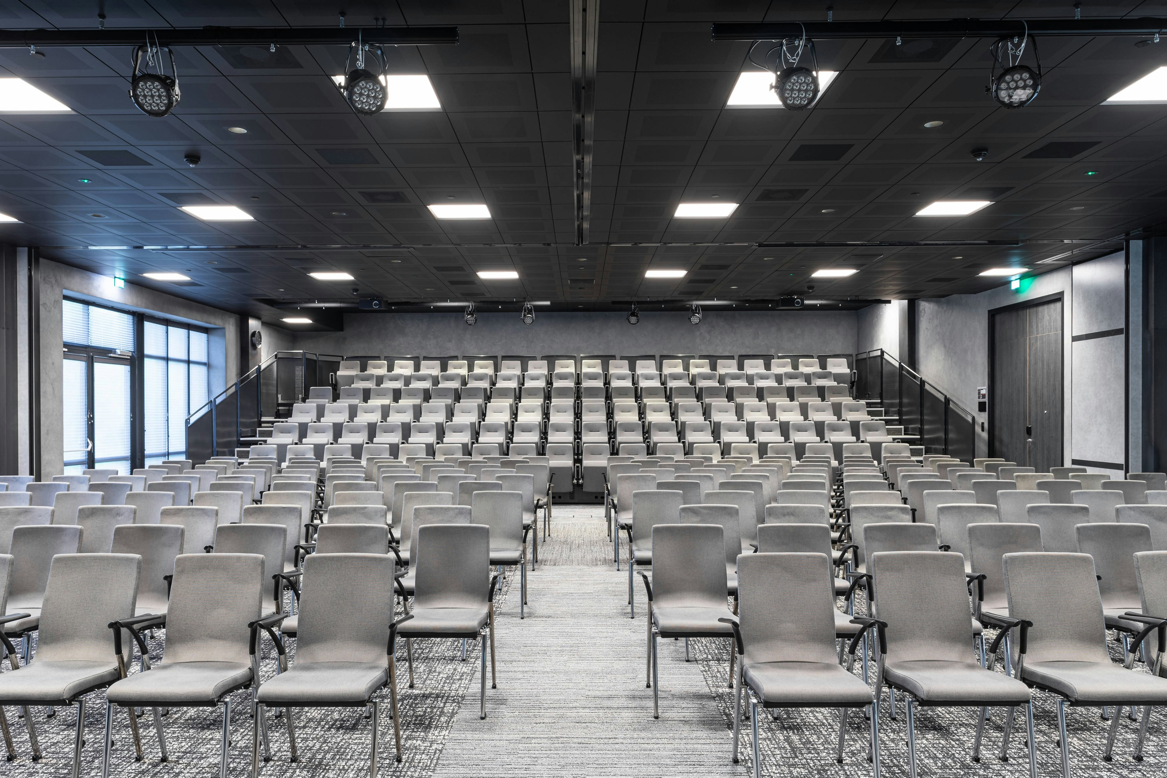 Courtyard By Marriott Amsterdam Airport 68/75