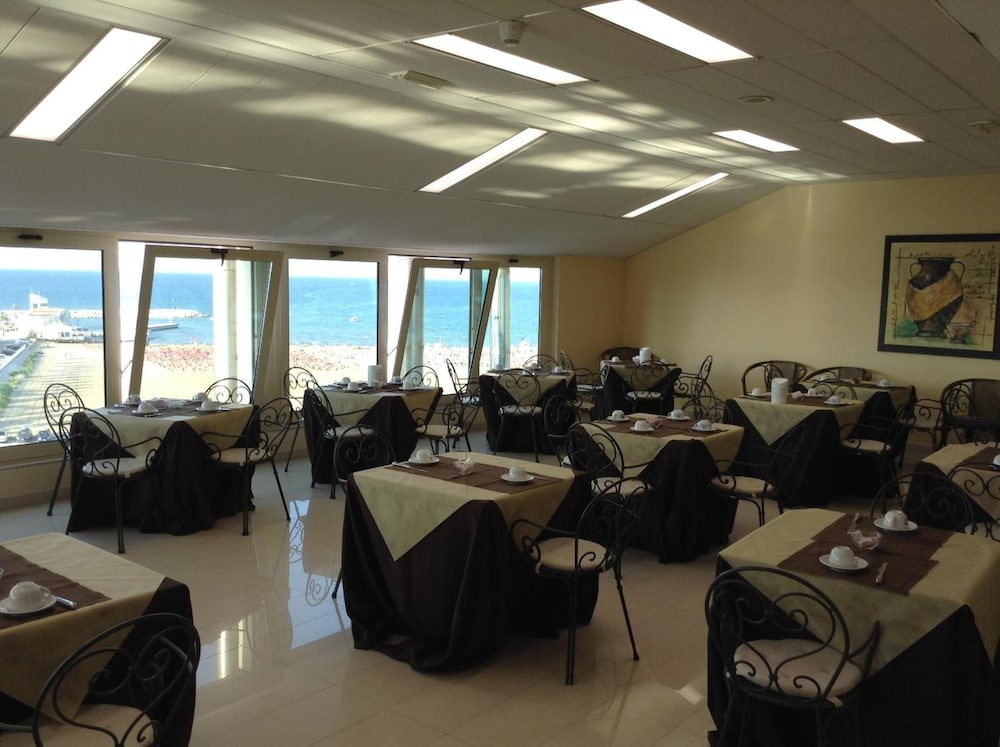 Hotel Borgo Marina 16/50