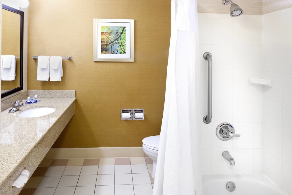 Fairfield Inn And Suites San Bernardino 13/47
