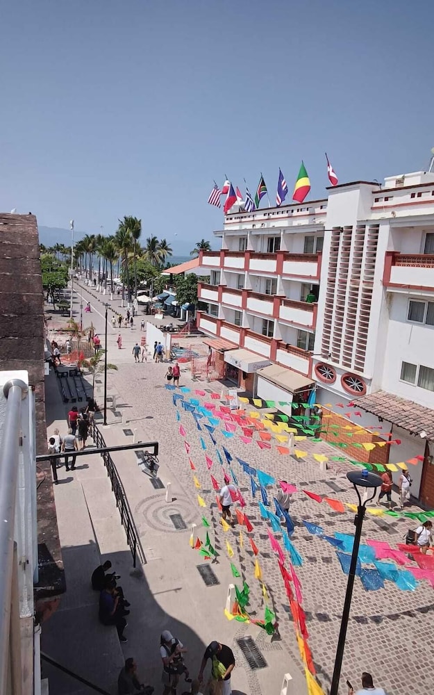 Loft Hotel Malecon Vallarta 56/63