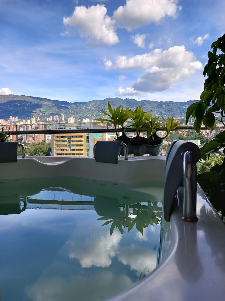 Sixtina Plaza Hotel 63/65