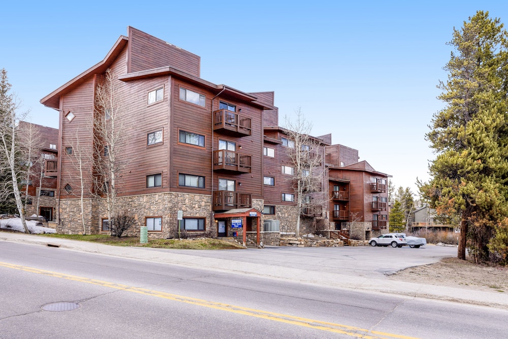 Pine Ridge Condominiums 2/50