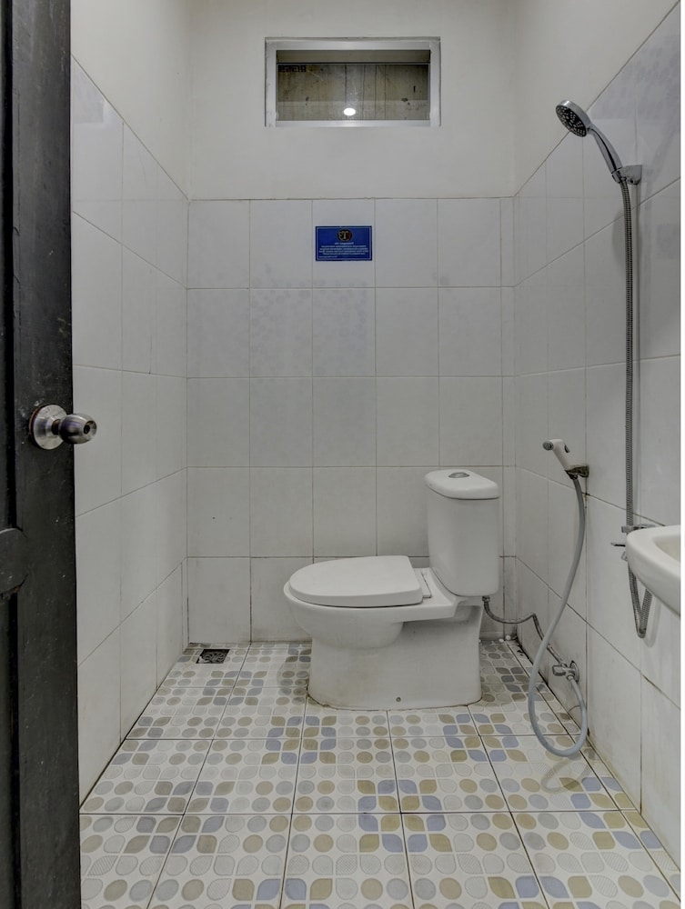Hotel O near Tugu Simpang Haru formerly Zaara Guest House 22/24