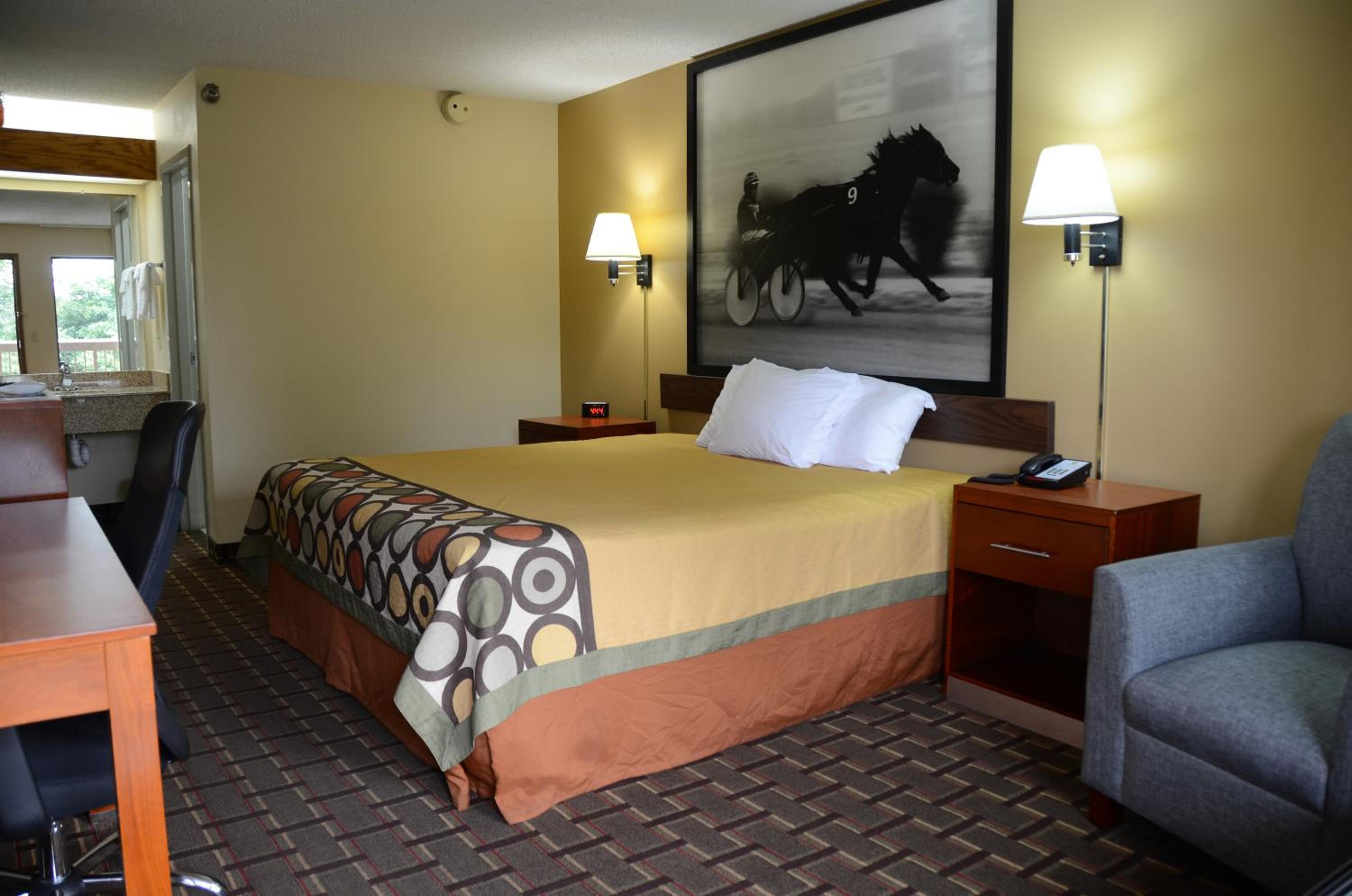 Super 8 by Wyndham Franklin Hwy 31 7/36