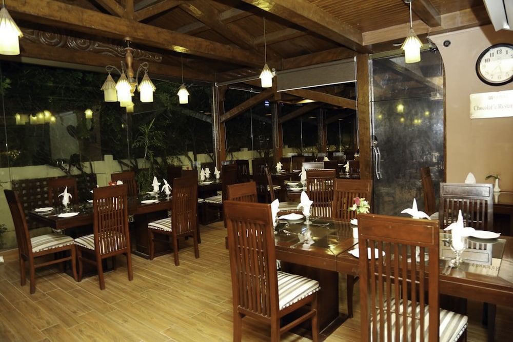 Royal Elegance Hotel 14/16