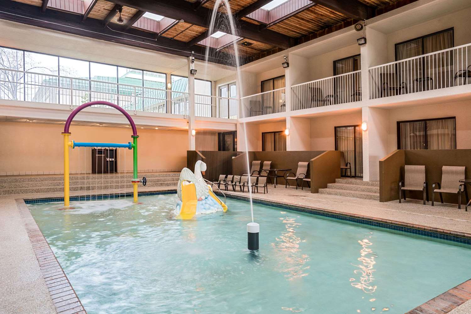 Ramada by Wyndham Plymouth Hotel and Conference Center 2/57
