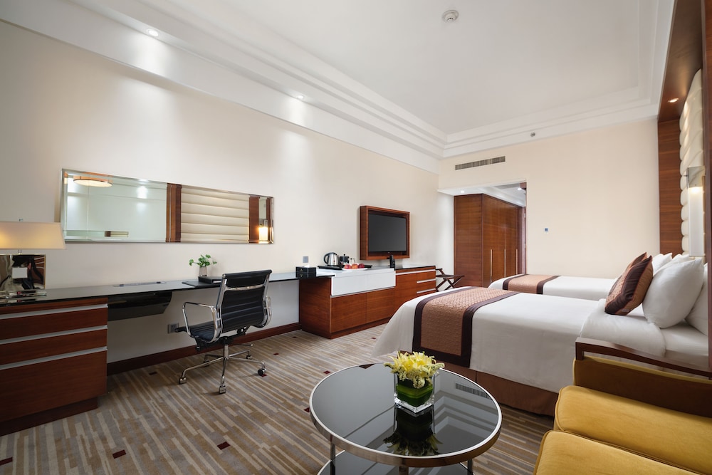 Royal Halong Hotel 43/70