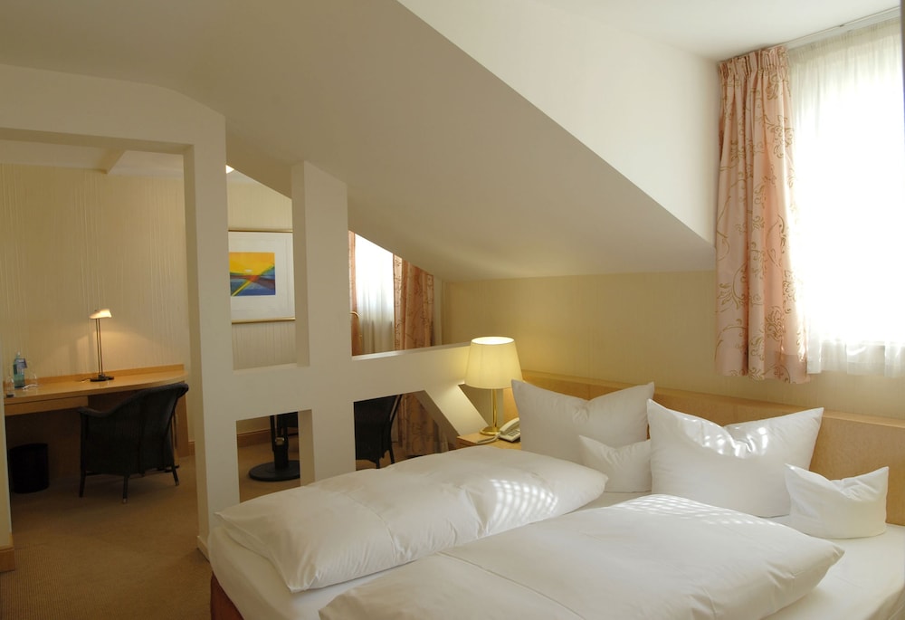 DOM HOTEL LIMBURG 23/76