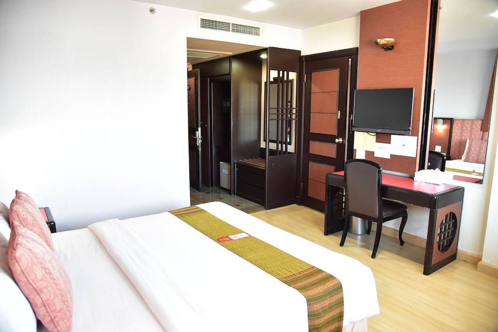 BP GRAND TOWER HOTEL 14/59