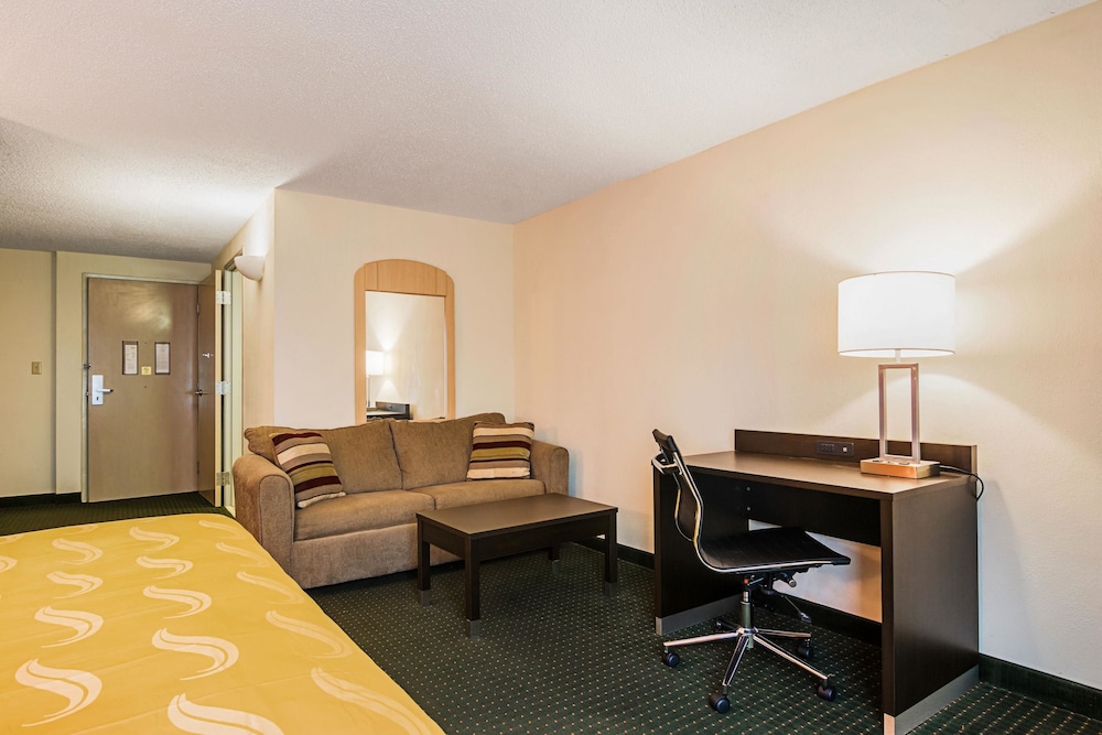Quality Suites Atlanta Airport East GA 28/43
